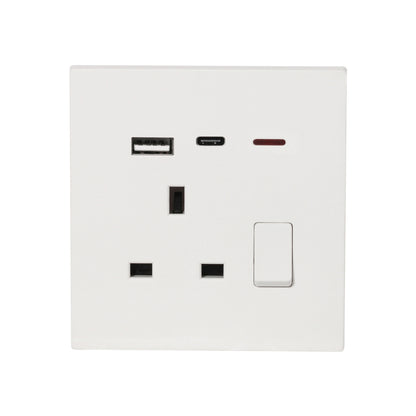 Single UK Socket 13A USB + Type-C (5V 2.1A) – Ultra Thin Plastic