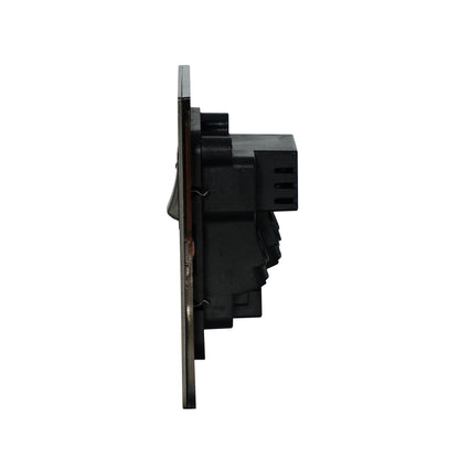 Single UK Socket 13A – On/Off + 2USB – Stainless Steel